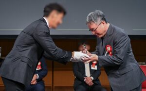 加盟店　表彰　街の屋根やさん明石・神戸店